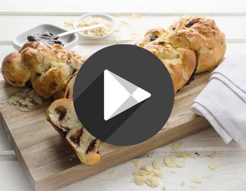 Video - Gefüllter Weihnachtsstriezel - ichkoche.at Video - Gefüllter Weihnachtsstriezel - ichkoche.at