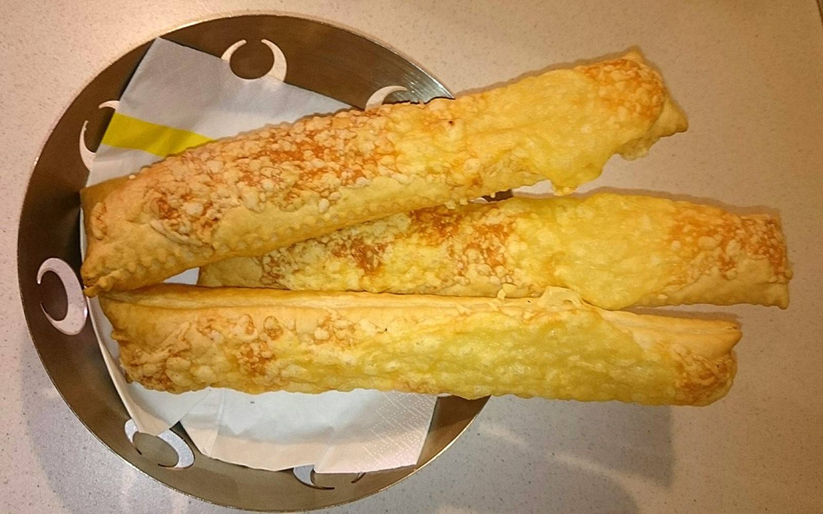 Käsestangen Rezept - ichkoche.de Käsestangen Rezept - ichkoche.de