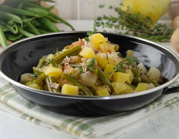 Birnen, Bohnen und Speck aus der Heißluftfritteuse Birnen, Bohnen und Speck aus der Heißluftfritteuse