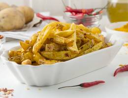 Dicke Pommes Frites - pikant aus der Heißluftfritteuse Dicke Pommes Frites - pikant aus der Heißluftfritteuse