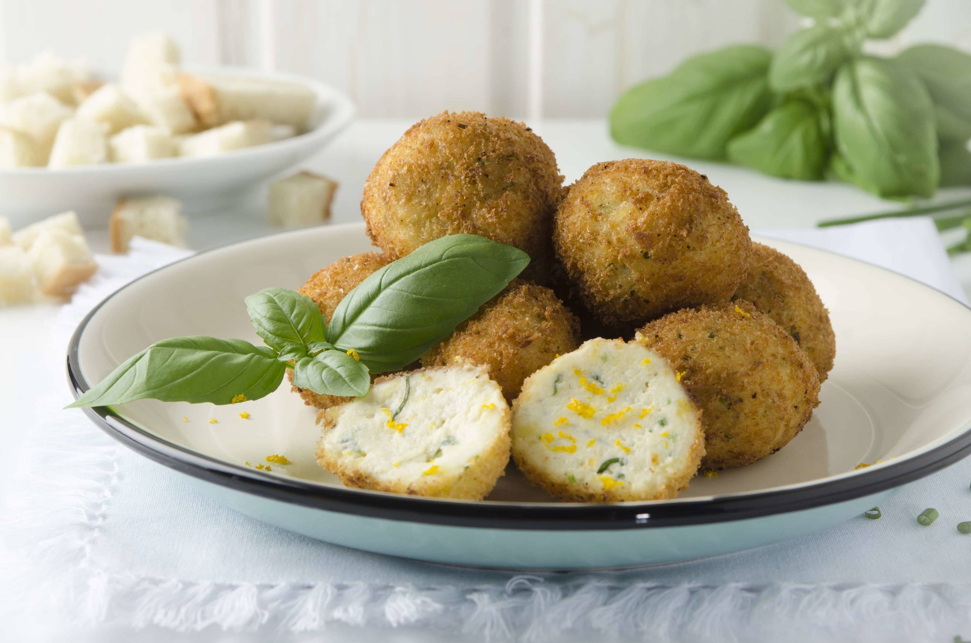 Ricottabällchen mit Basilikum