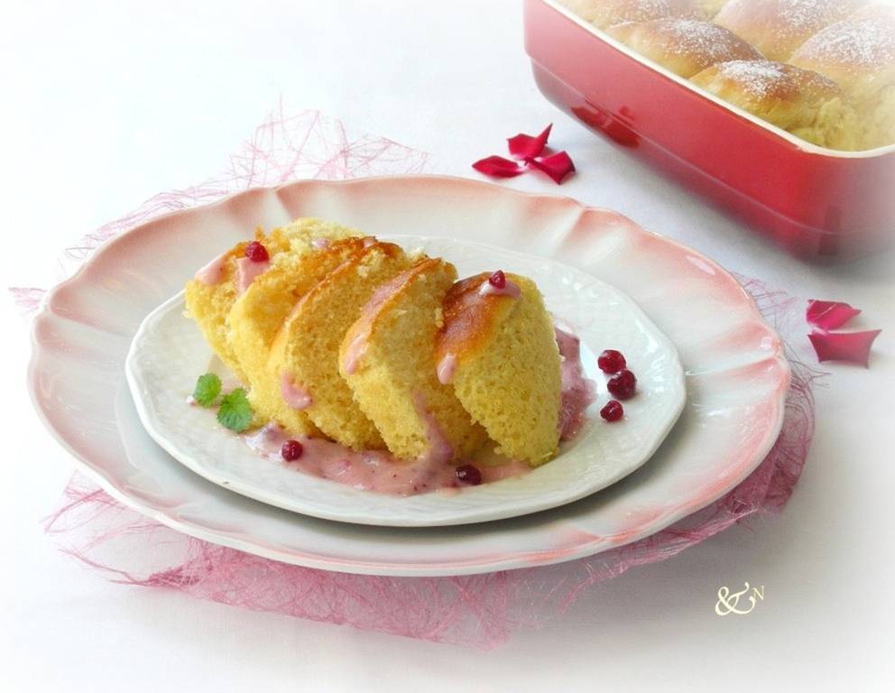 Dampfnudeln mit Grantensauce Dampfnudeln mit Grantensauce