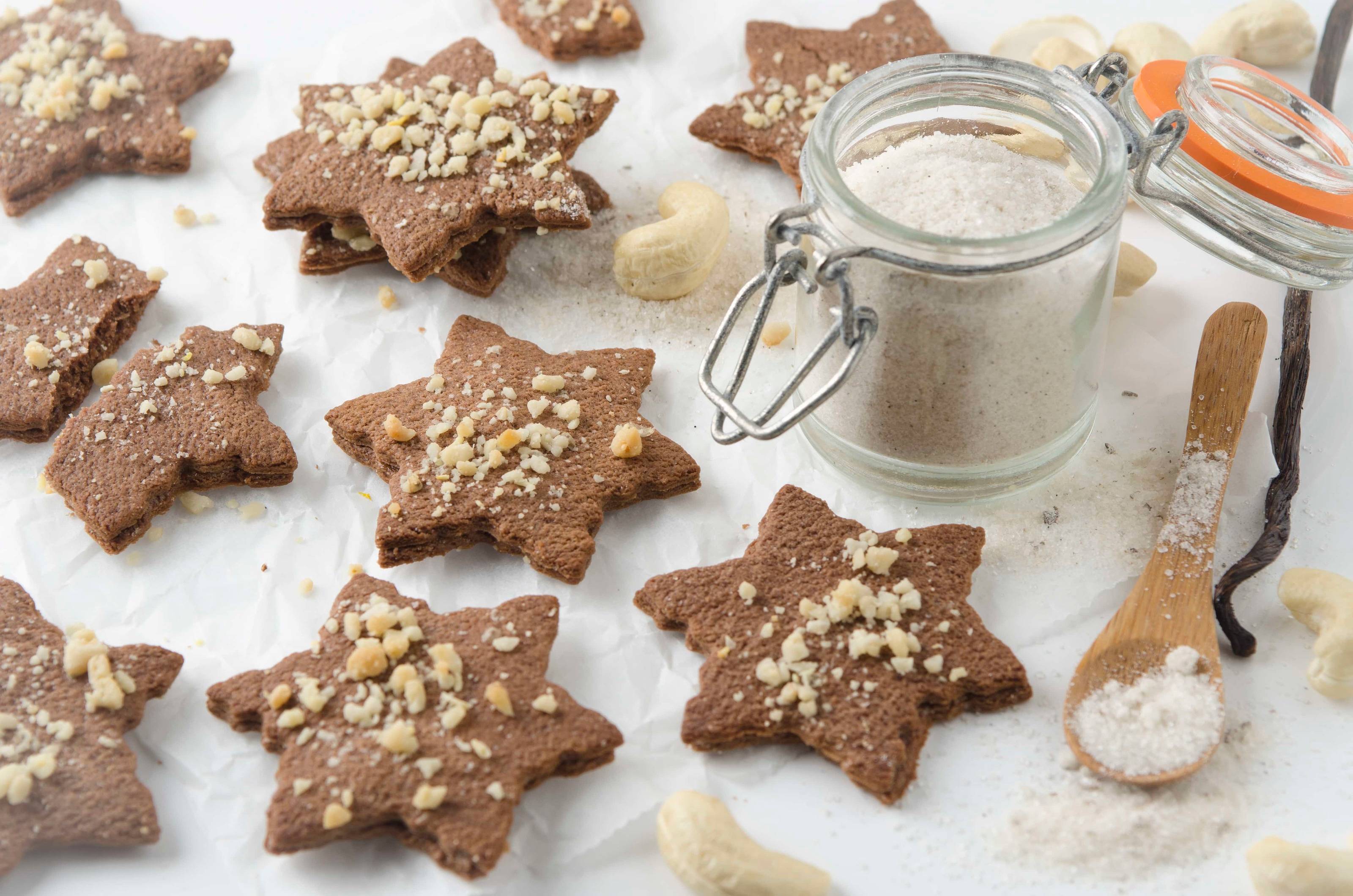Bratapfel gefüllt mit Datteln und Maroni aus der Heißluftfritteuse ... Bratapfel gefüllt mit Datteln und Maroni aus der Heißluftfritteuse ...