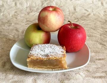 Gedeckter Apfelkuchen nach Hildegard von Bingen Gedeckter Apfelkuchen nach Hildegard von Bingen
