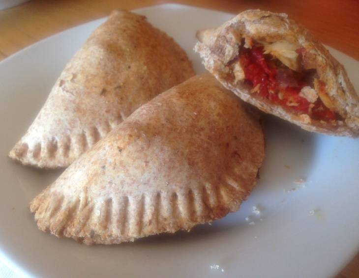 Empanadas mit Thunfisch-Paprika-Füllung