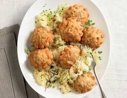 Filzmooser Fleischkrapferl mit Sauerkraut Filzmooser Fleischkrapferl mit Sauerkraut