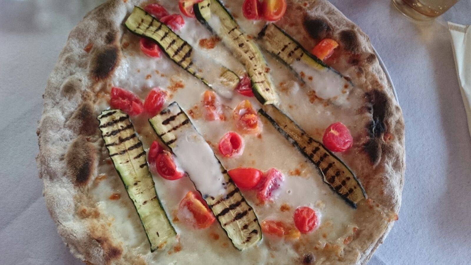 Melanzani-Zucchini-Pizza