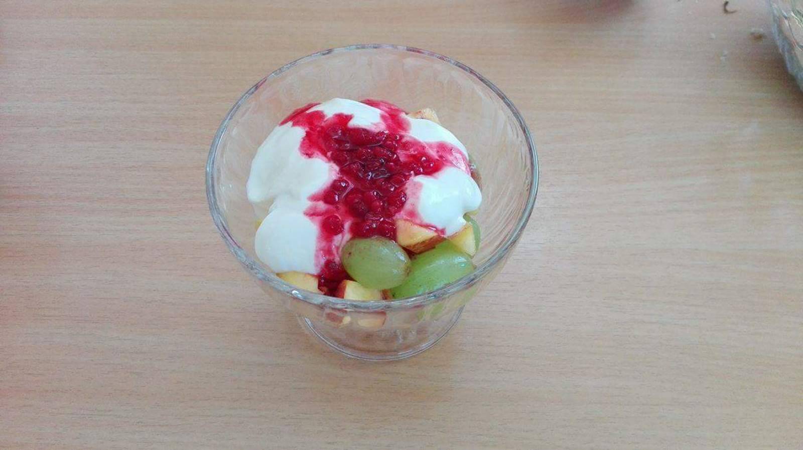 Obstsalat mit Joghurt