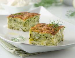 Zucchini-Feta-Auflauf aus der Heißluftfritteuse Zucchini-Feta-Auflauf aus der Heißluftfritteuse