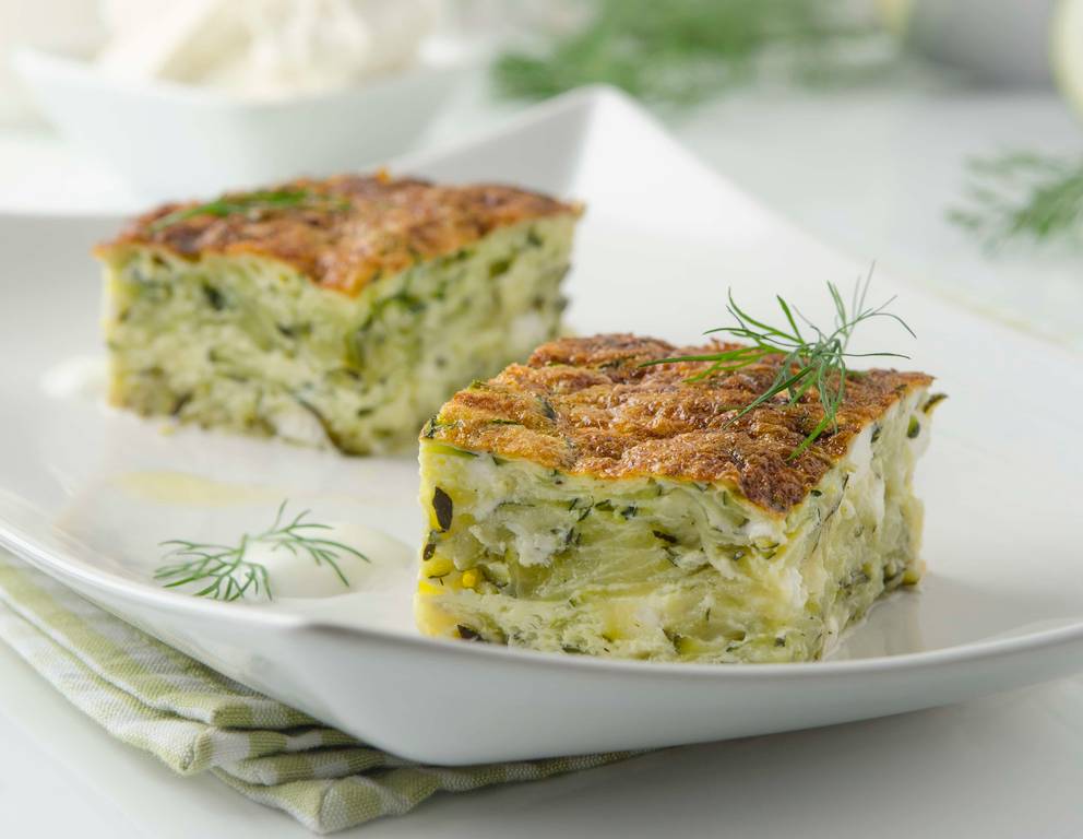 Zucchini-Feta-Auflauf aus der Heißluftfritteuse Zucchini-Feta-Auflauf aus der Heißluftfritteuse