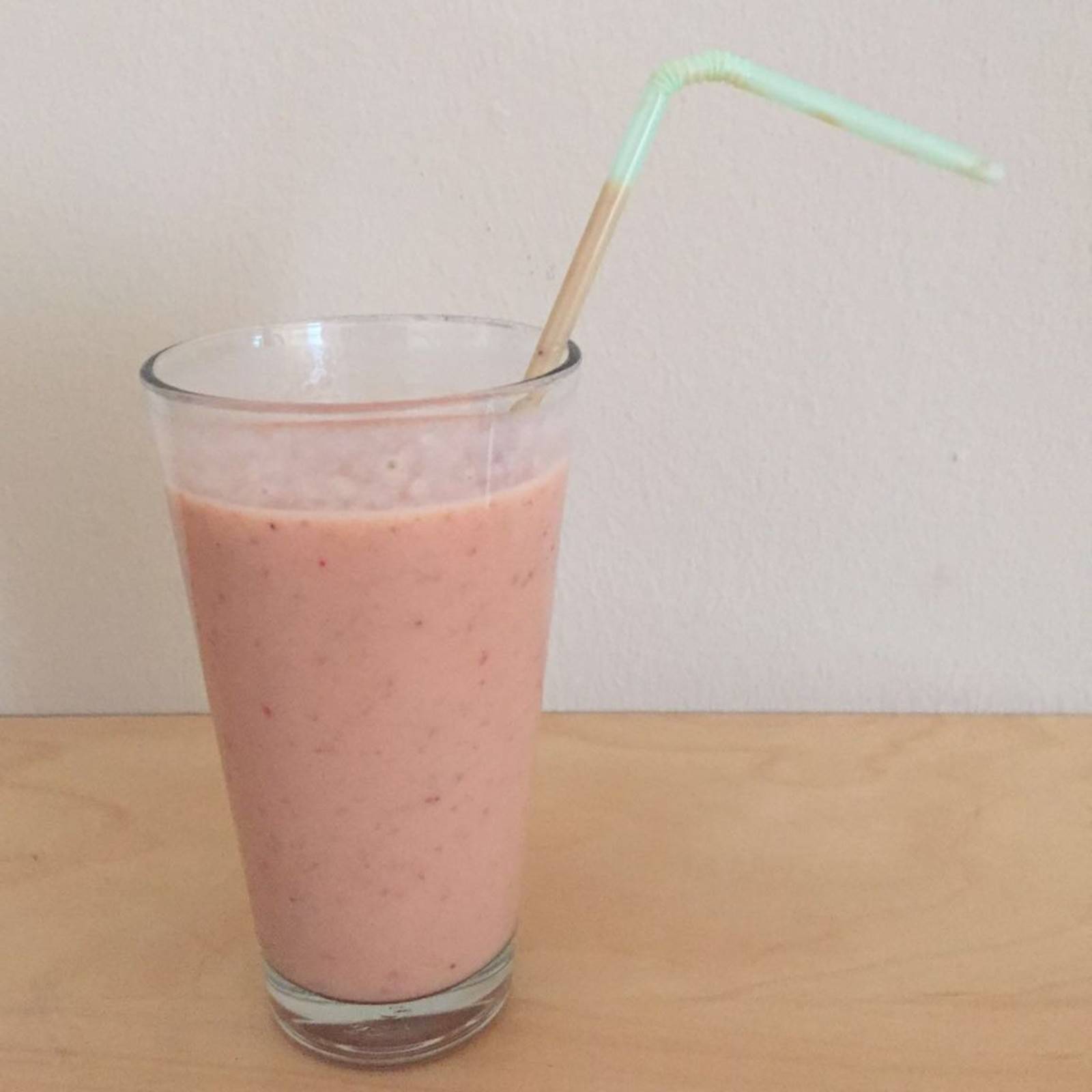 Erdbeer-Bananen-Mango-Smoothie Rezept - ichkoche.de Erdbeer-Bananen-Mango-Smoothie Rezept - ichkoche.de