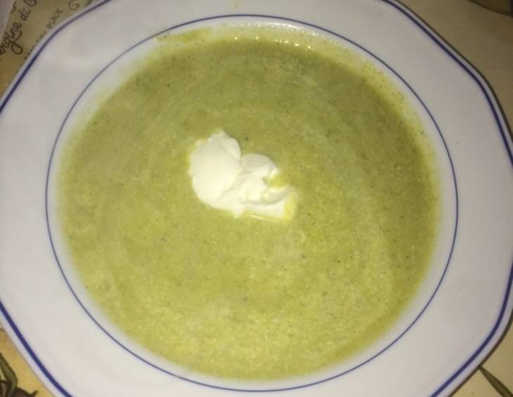 Brokkolicremesuppe Brokkolicremesuppe