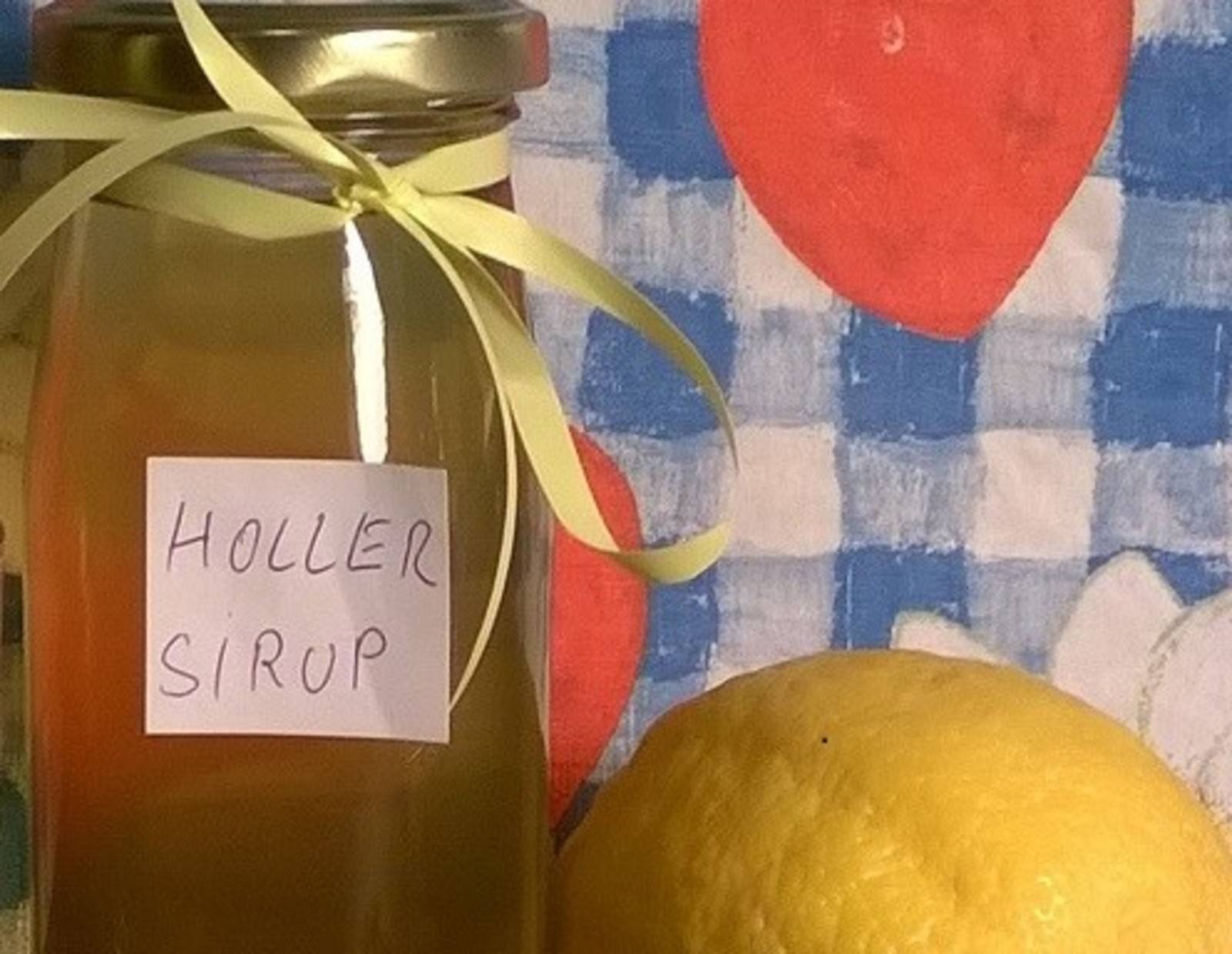 Hollersirup mit Melisse