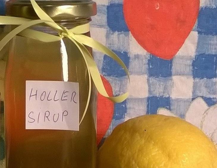 Hollersirup mit Melisse Hollersirup mit Melisse