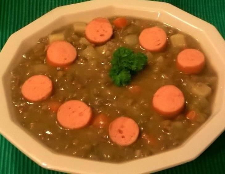 Linsensuppe mit Speck