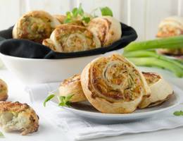 Blätterteigschnecken aus der Heißluftfritteuse Blätterteigschnecken aus der Heißluftfritteuse