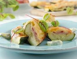 Überbackene Zucchini aus der Heißluftfritteuse Überbackene Zucchini aus der Heißluftfritteuse