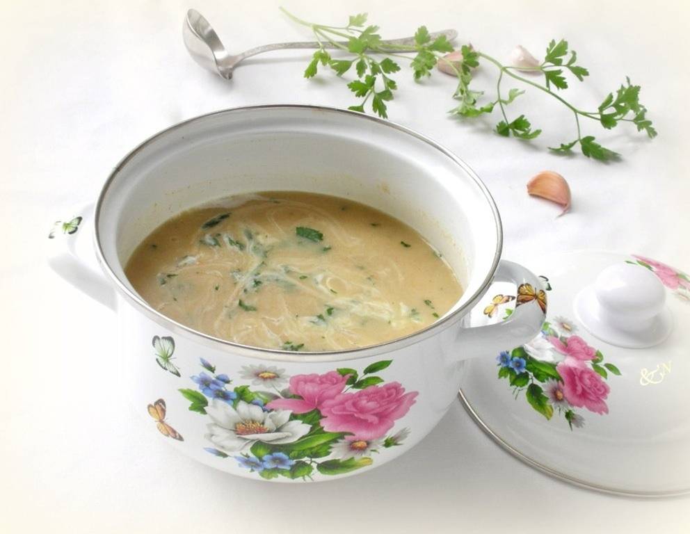 Knoblauchsuppe auf Wiener Art Knoblauchsuppe auf Wiener Art