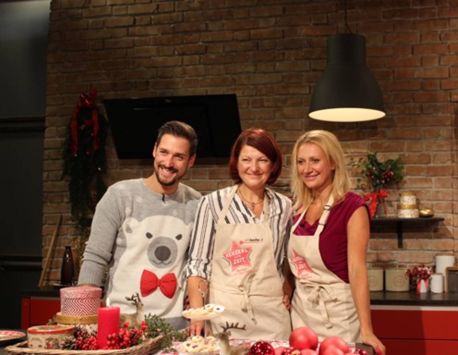 ichkoche.at-Konditormeisterin Christine Egger und Angelika Nidetzky backen Linzer Augen!
