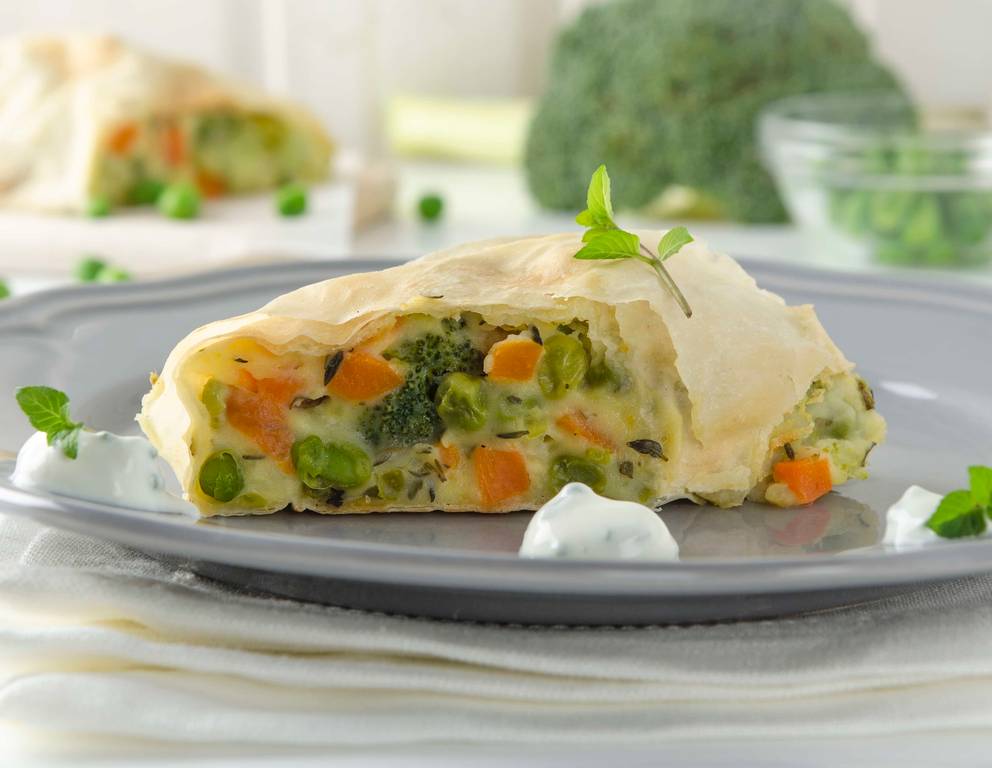 Erdäpfel-Gemüsestrudel aus der Heißluftfritteuse Erdäpfel-Gemüsestrudel aus der Heißluftfritteuse