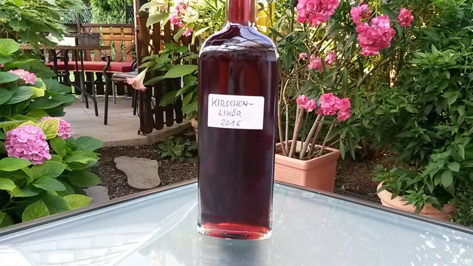 Kirschlikör Rezept - ichkoche.ch Kirschlikör Rezept - ichkoche.ch