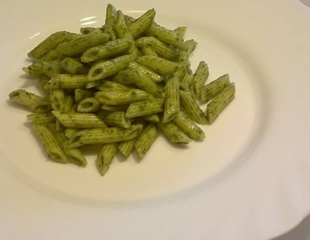 Penne mit scharfem Petersilienpesto Penne mit scharfem Petersilienpesto