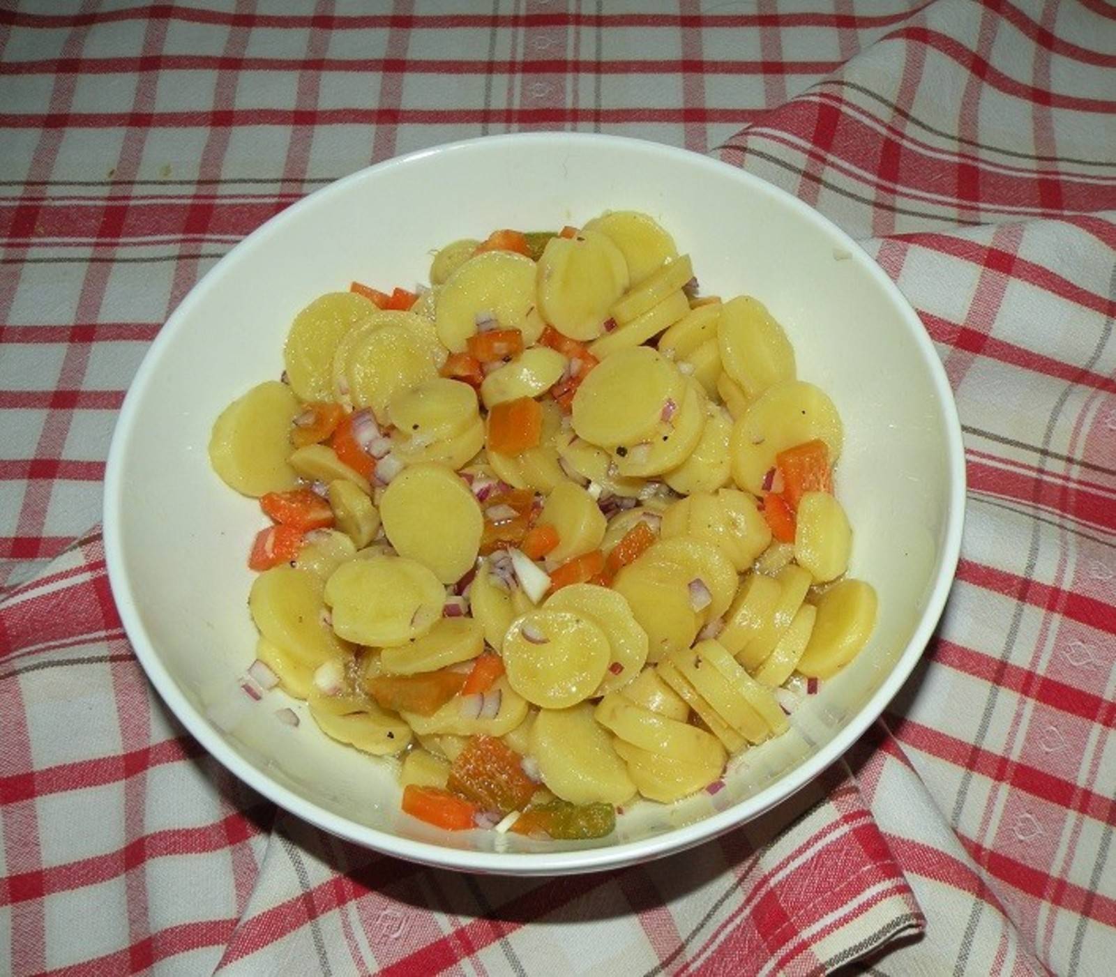 Pikanter Erdäpfelsalat