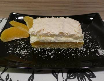 Mango-Orangenschnitten mit Kokosbaiser Mango-Orangenschnitten mit Kokosbaiser