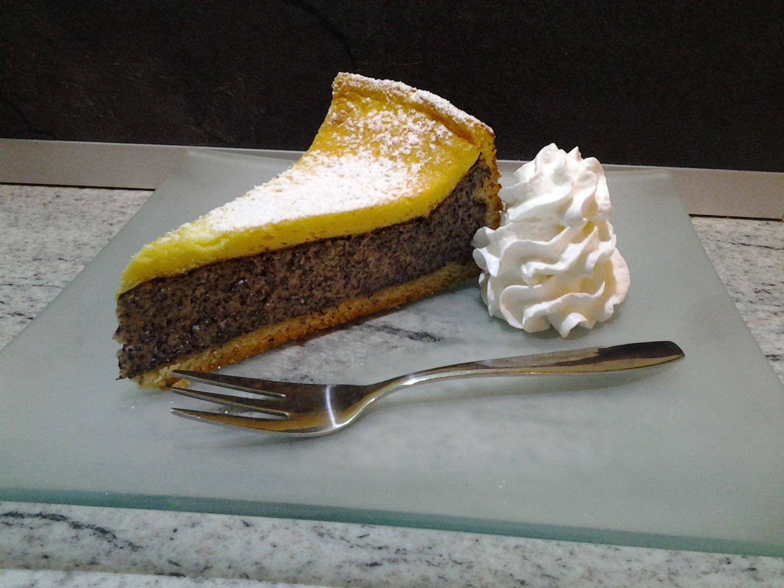 Mohntorte mit Sauerrahmguss