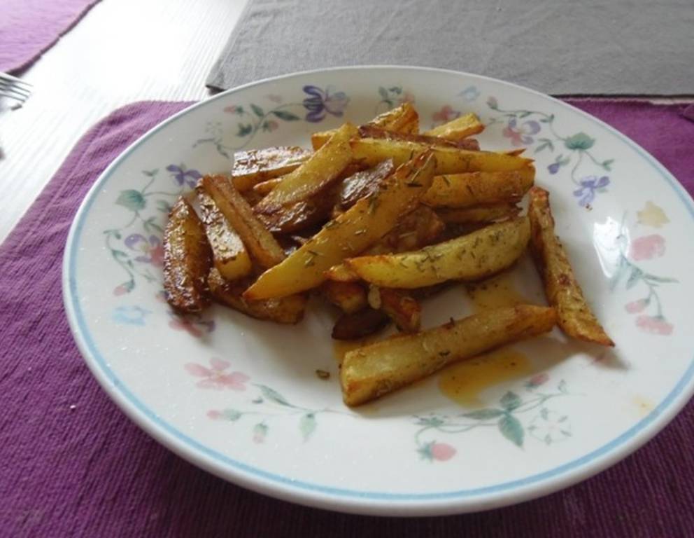 Selbstgemachte Backrohrpommes Selbstgemachte Backrohrpommes