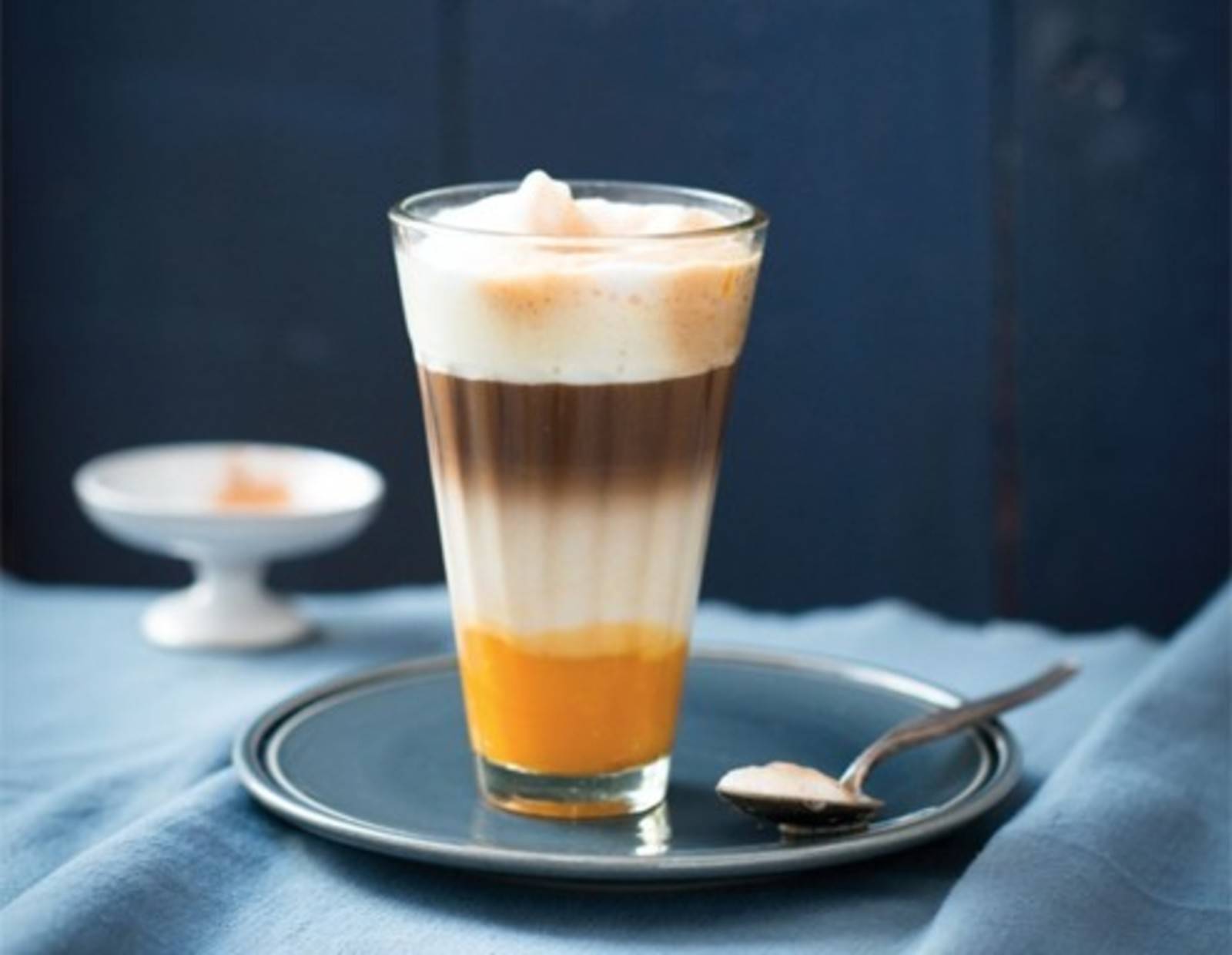 Kürbis-Gewürz-Latte-Macciato