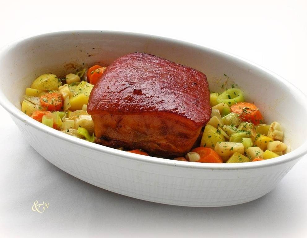 Bayrischer Schweinsbraten mit Kruste Bayrischer Schweinsbraten mit Kruste