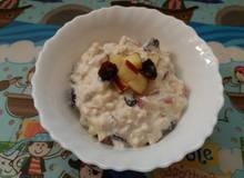 Müsli mit Apfel und Cranberries