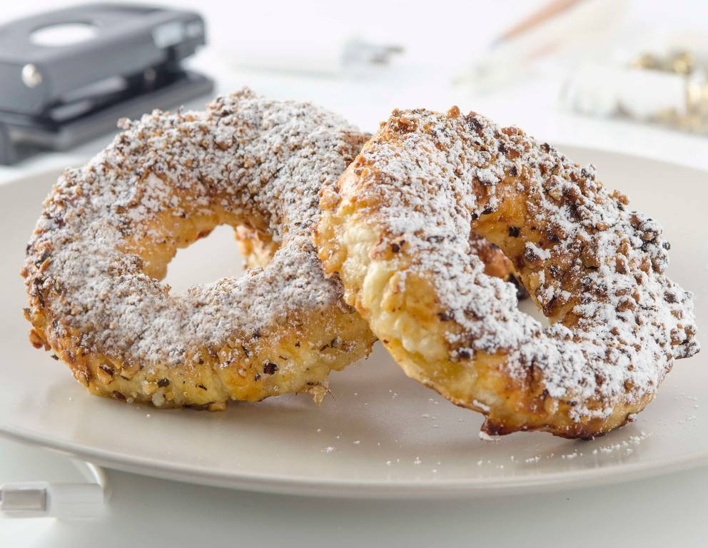 Gebackene Apfelscheiben mit Zimt aus der Heißluftfritteuse Gebackene Apfelscheiben mit Zimt aus der Heißluftfritteuse