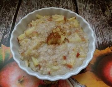 Porridge mit Apfel