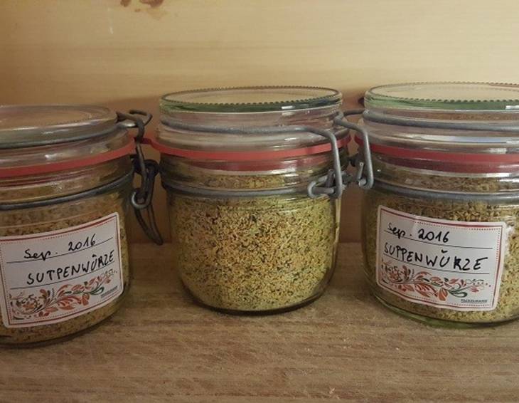 Selbstgemachtes Suppenpulver Selbstgemachtes Suppenpulver