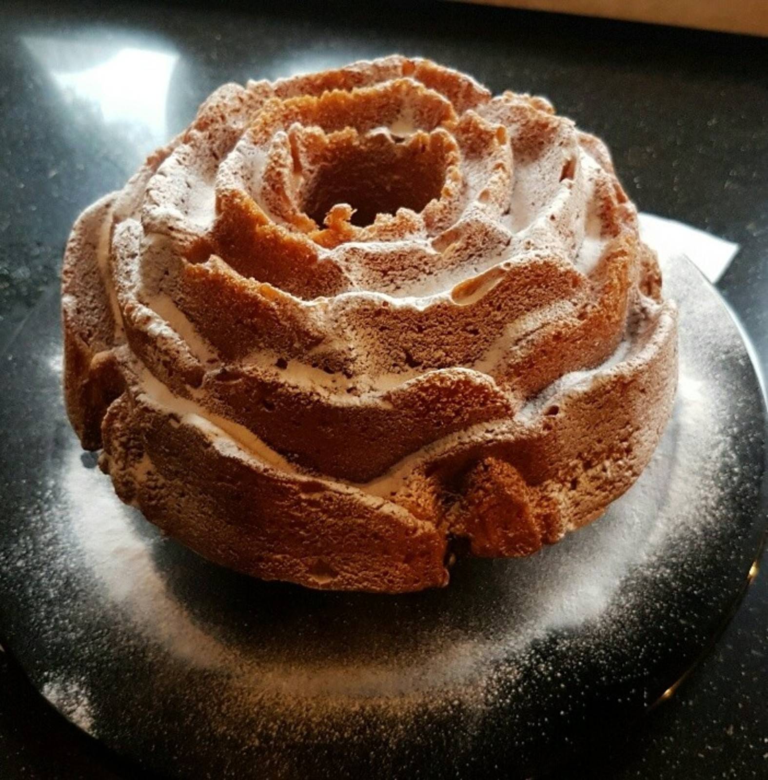 Marmor-Joghurt-Gugelhupf Rezept - ichkoche.de Marmor-Joghurt-Gugelhupf Rezept - ichkoche.de