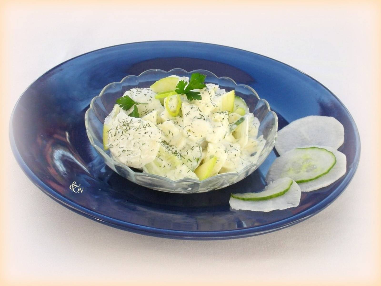 Rettichsalat mit Gurke und Apfel Rezept - ichkoche.de Rettichsalat mit Gurke und Apfel Rezept - ichkoche.de