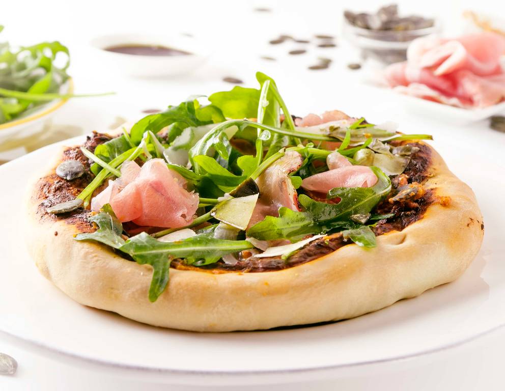 Mini-Pizza mit Kürbis aus der Heißluftfritteuse Mini-Pizza mit Kürbis aus der Heißluftfritteuse