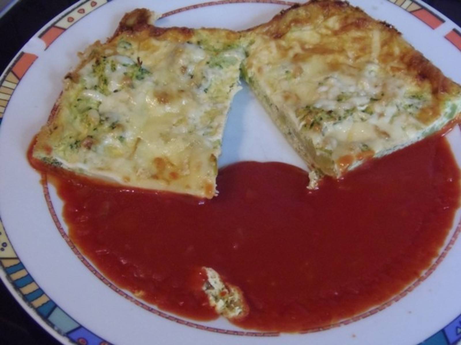 Brokkoliauflauf mit Paradeissauce Rezept - ichkoche.de Brokkoliauflauf mit Paradeissauce Rezept - ichkoche.de