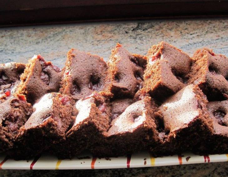 Kakaokuchen mit Weichseln Kakaokuchen mit Weichseln