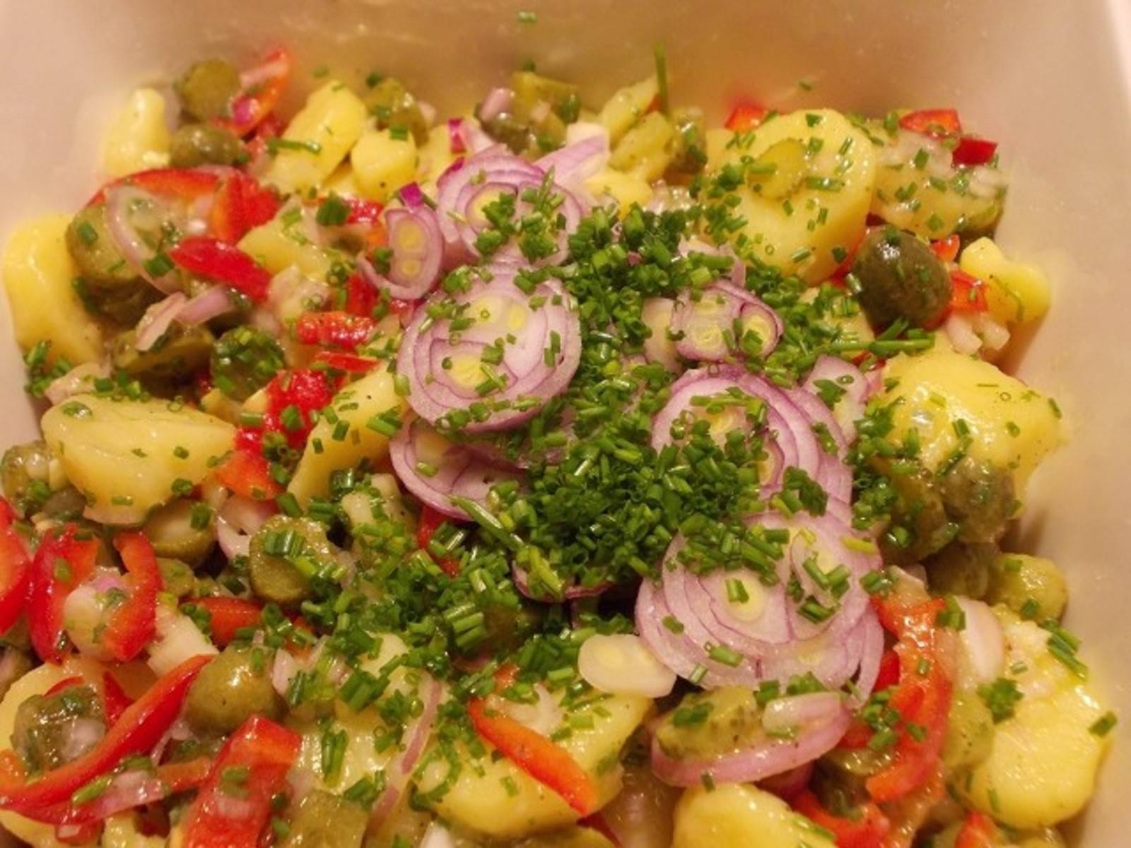 Erdäpfel-Paprika-Gurkerl-Salat