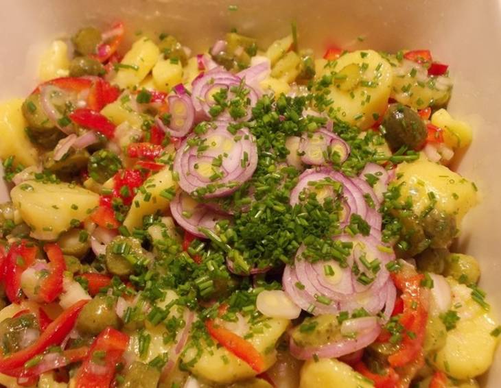 Erdäpfel-Paprika-Gurkerl-Salat Erdäpfel-Paprika-Gurkerl-Salat
