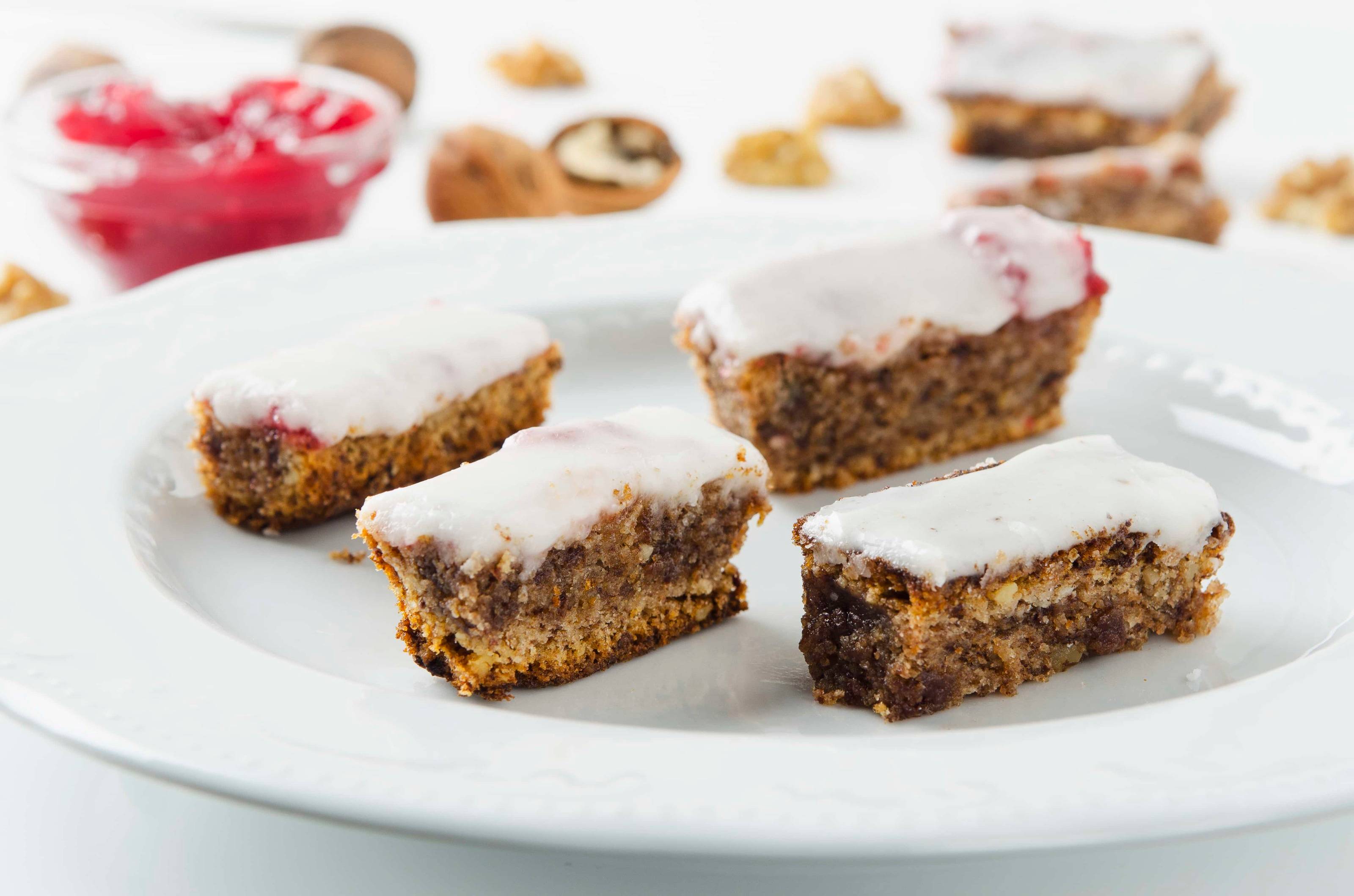 Beschwipste Nussschnitten Rezept