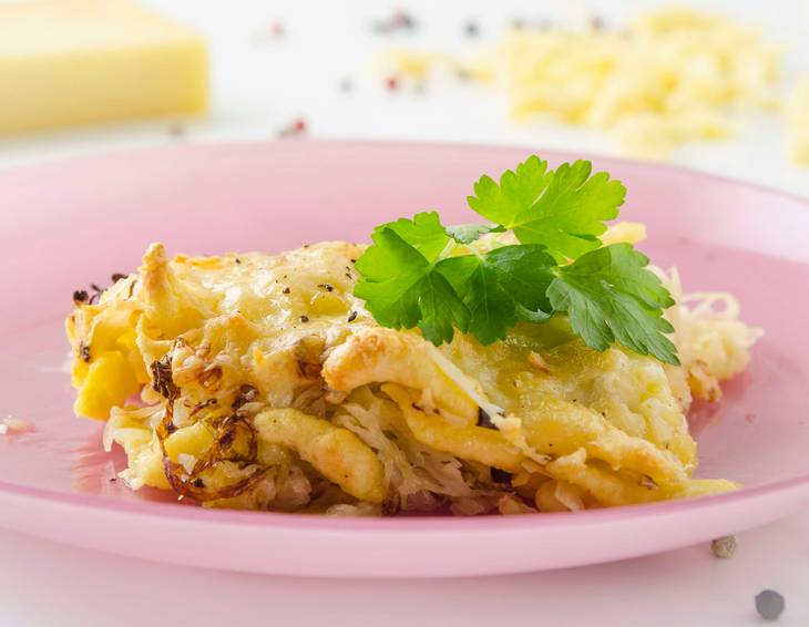 Sauerkraut-Käsespätzle aus der Heißluftfritteuse Sauerkraut-Käsespätzle aus der Heißluftfritteuse