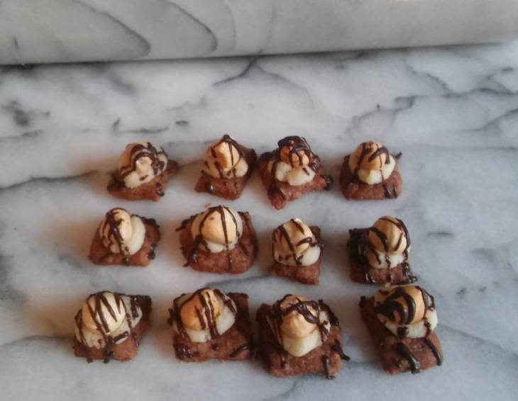 Marzipan-Zimt-Nüsse Marzipan-Zimt-Nüsse