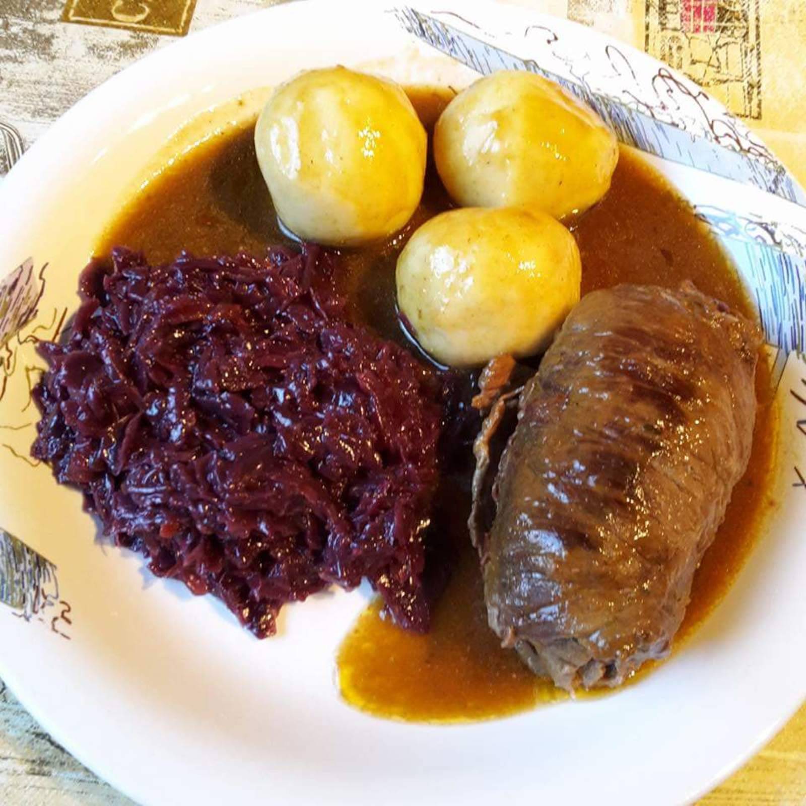 Rindsrouladen Rezept - ichkoche.de Rindsrouladen Rezept - ichkoche.de