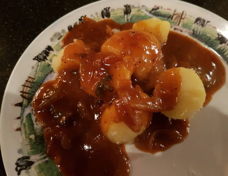 Braune Zwiebelsauce