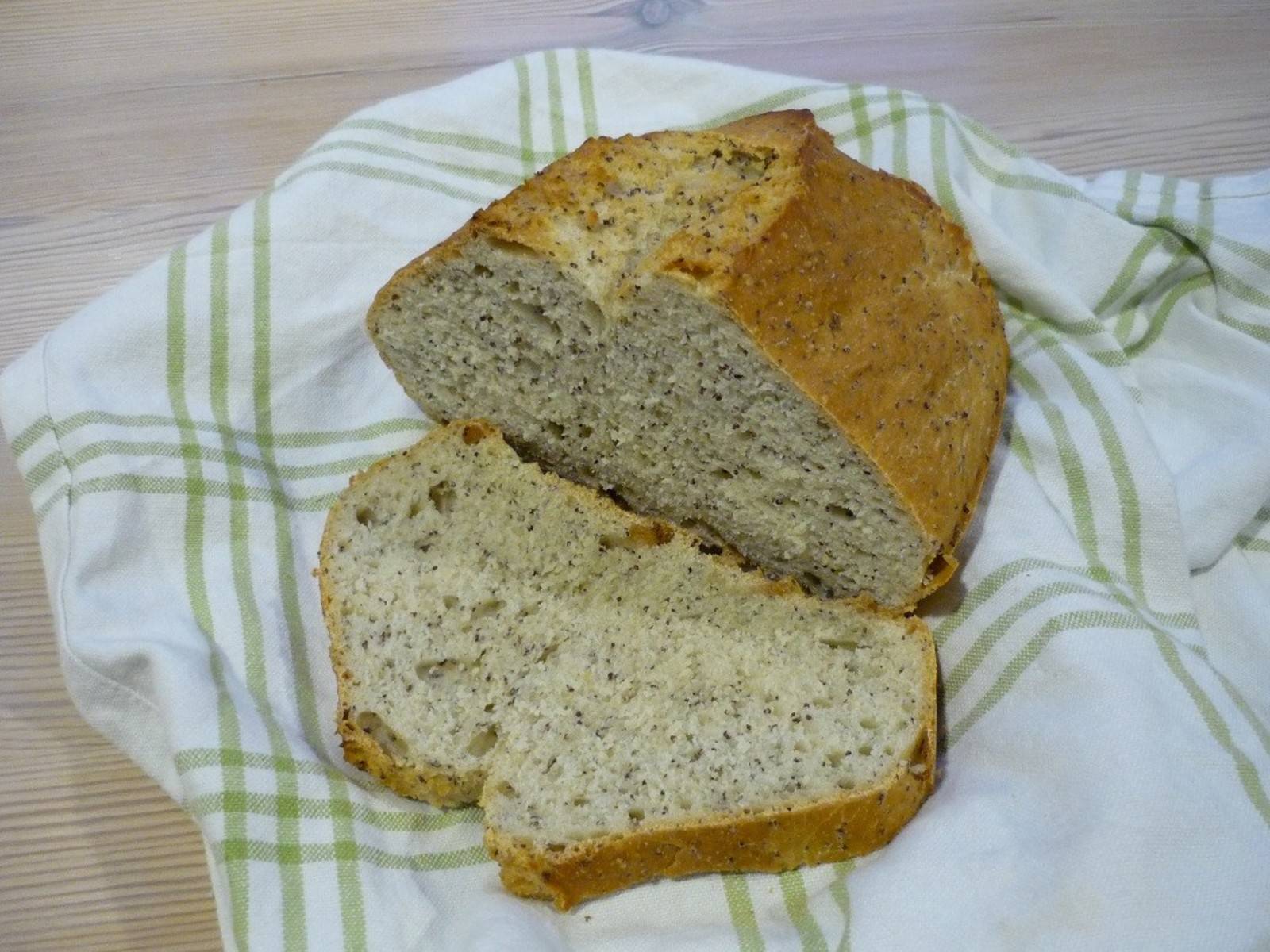 Weißbrot mit Mohn Rezept - ichkoche.de