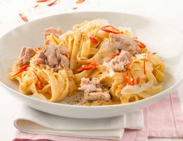 Bandnudeln mit Thunfisch und Chili Bandnudeln mit Thunfisch und Chili